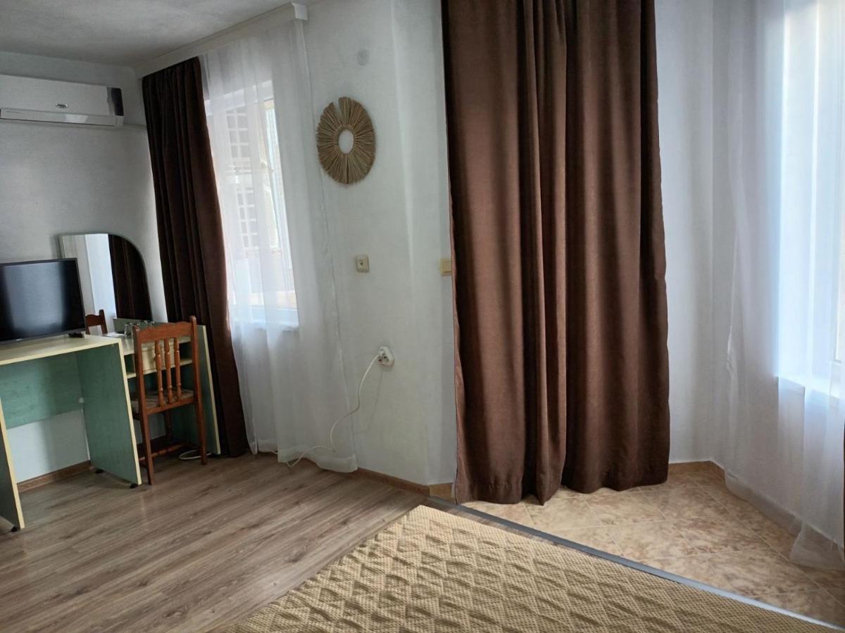 Guest House Alkor Obzor Exterior photo